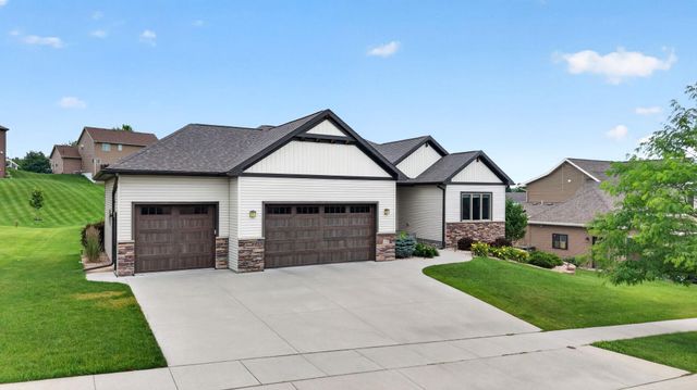 1936 Kerry Drive NE, Rochester, MN 55906