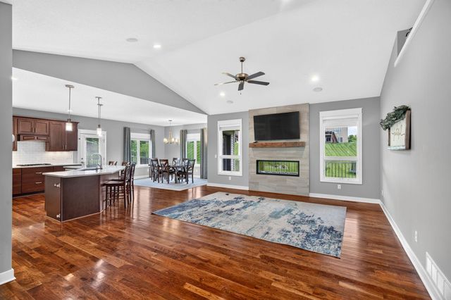 1936 Kerry Drive NE, Rochester, MN 55906