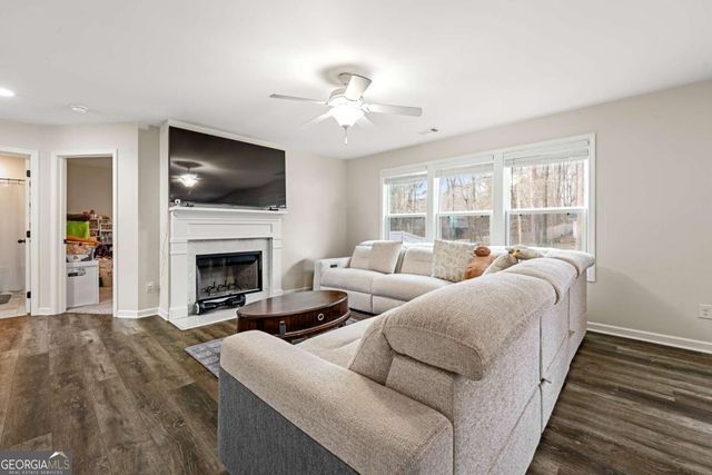 44 Fox Creek Drive, Braselton, GA 30517