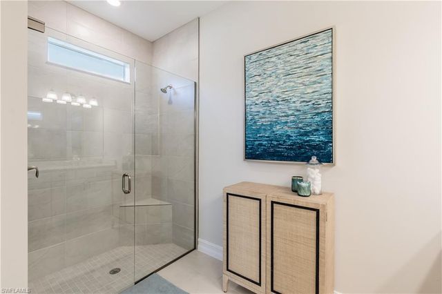 267 Tamarindo LN, Naples, FL 34114