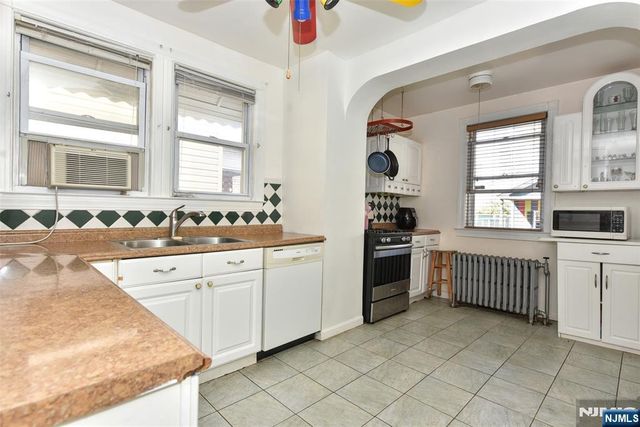 731 4th Street, Secaucus, NJ 07094