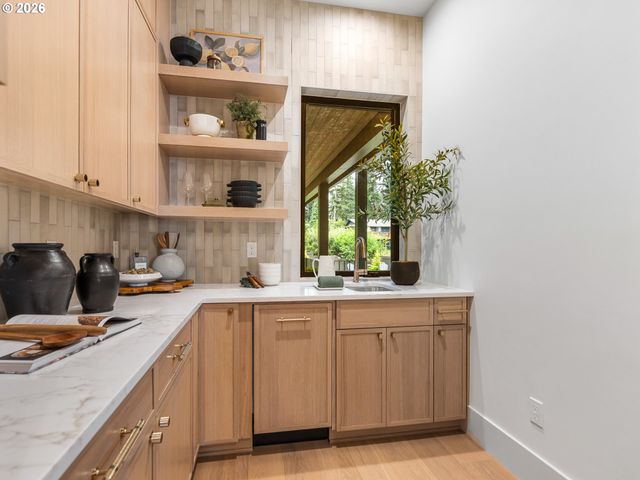 16083 Kaylyn Dr, Oregon City, OR 97045
