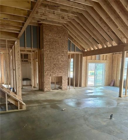 109 Independence Drive 108C, Jefferson Twp, PA 16023