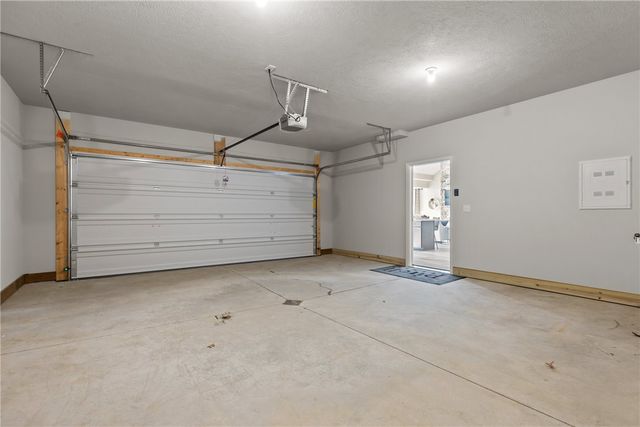 109 Independence Drive 108C, Jefferson Twp, PA 16023