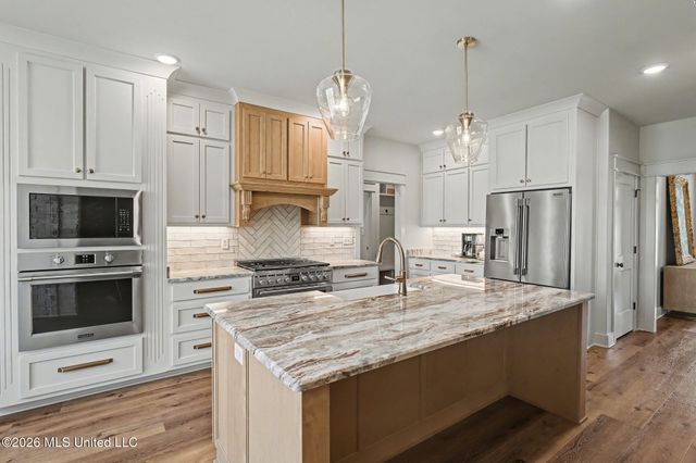 5090 Camp Crossing, Hernando, MS 38632