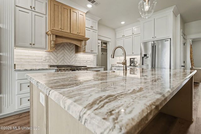 5090 Camp Crossing, Hernando, MS 38632