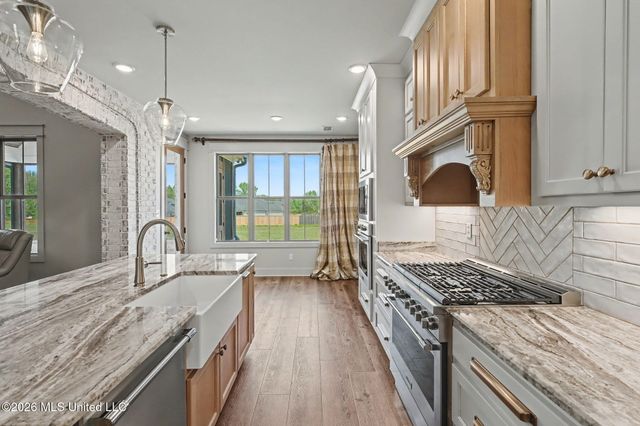 5090 Camp Crossing, Hernando, MS 38632