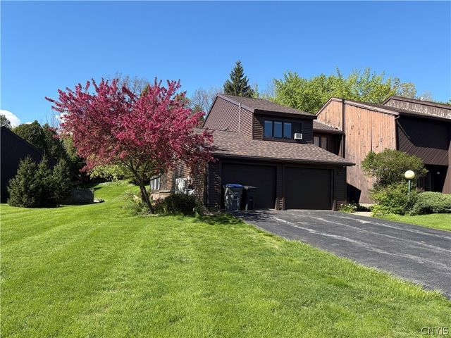 7 Jarvis Drive, Manlius, NY 13104
