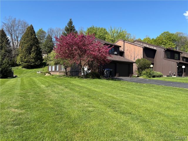 7 Jarvis Drive, Manlius, NY 13104