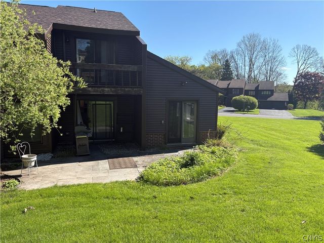 7 Jarvis Drive, Manlius, NY 13104