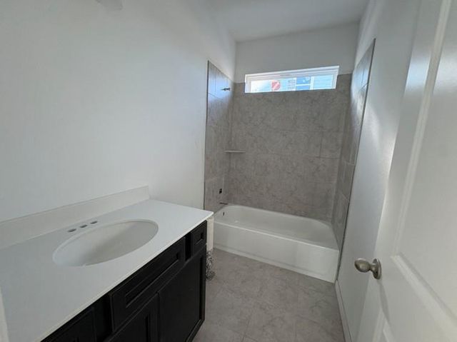 114 Cherry Blossom LN, Taylor, TX 76574