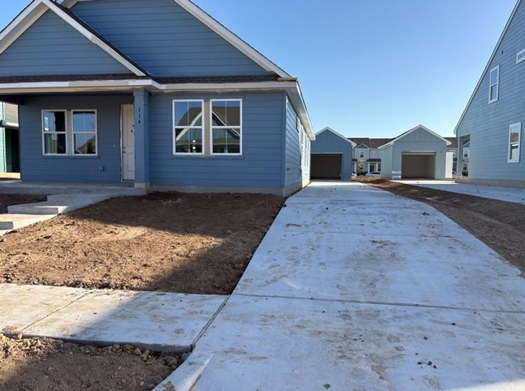 114 Cherry Blossom LN, Taylor, TX 76574