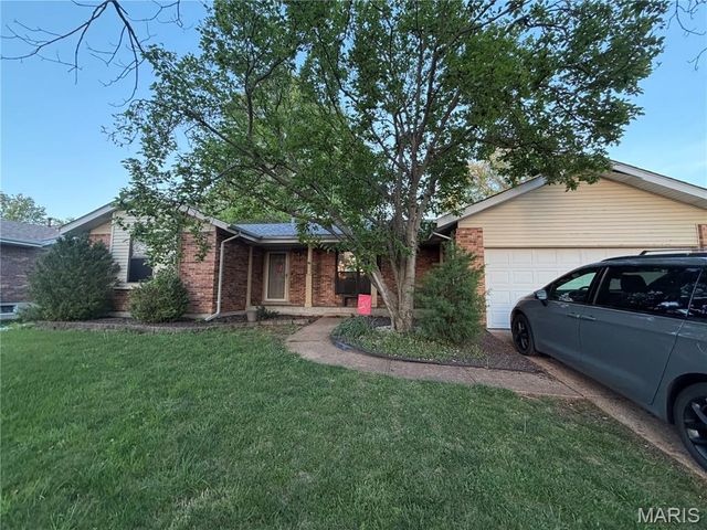 7070 Bumble Bee Lane, St Louis, MO 63129