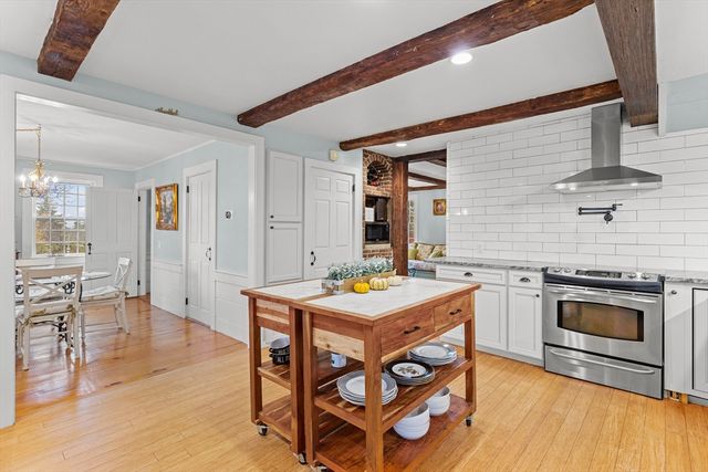 252 Clark Hill Rd, New Boston, NH 03070