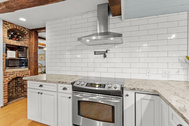 252 Clark Hill Rd, New Boston, NH 03070