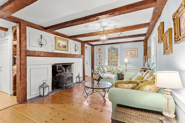 252 Clark Hill Rd, New Boston, NH 03070