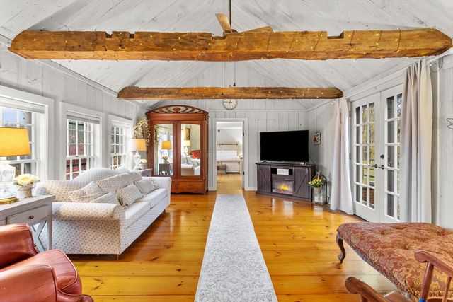 252 Clark Hill Rd, New Boston, NH 03070