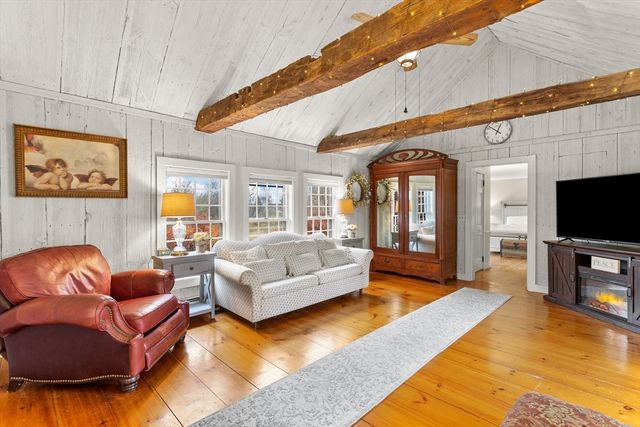 252 Clark Hill Rd, New Boston, NH 03070