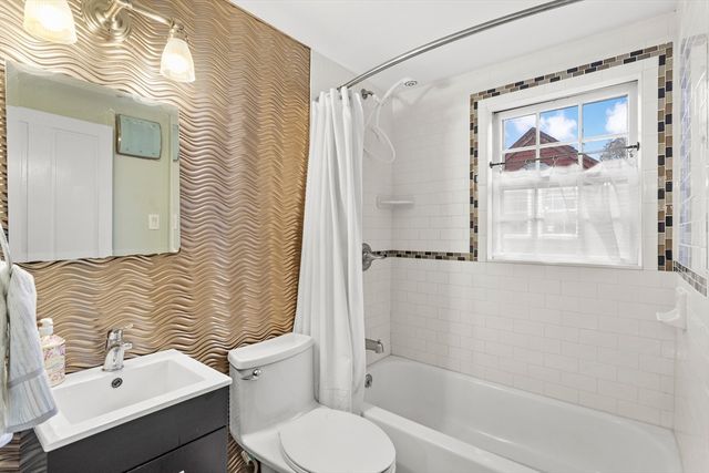 252 Clark Hill Rd, New Boston, NH 03070