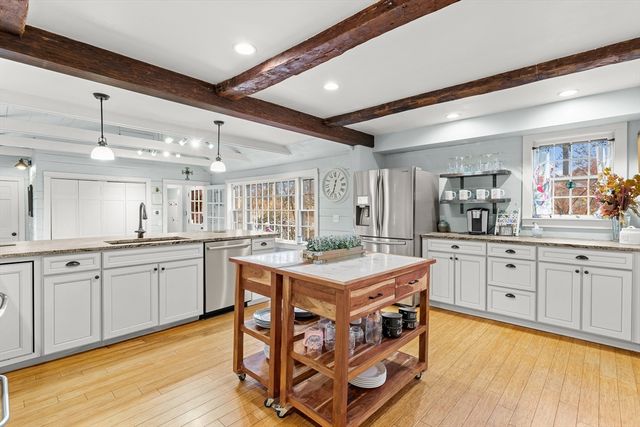 252 Clark Hill Rd, New Boston, NH 03070