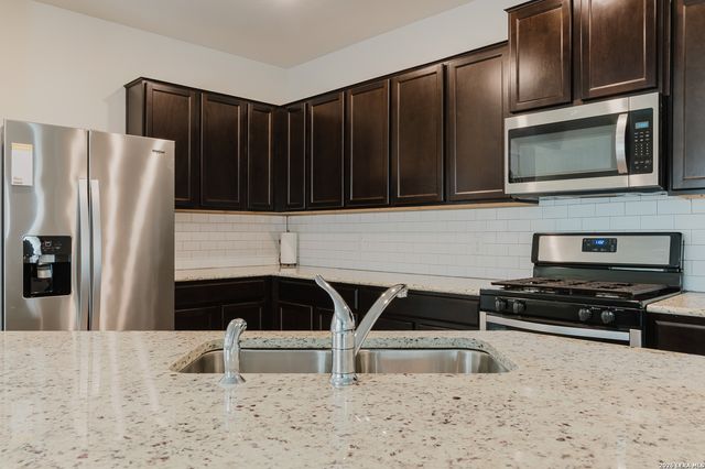 6554 HOFFMAN PLN, San Antonio, TX 78252