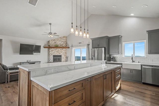 9515 Ham Luddy Rd, Mountain Ranch, CA 95246