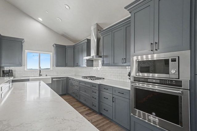 9515 Ham Luddy Rd, Mountain Ranch, CA 95246