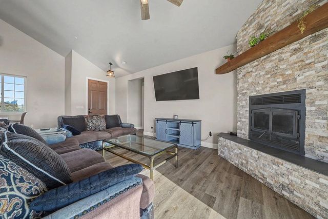 9515 Ham Luddy Rd, Mountain Ranch, CA 95246