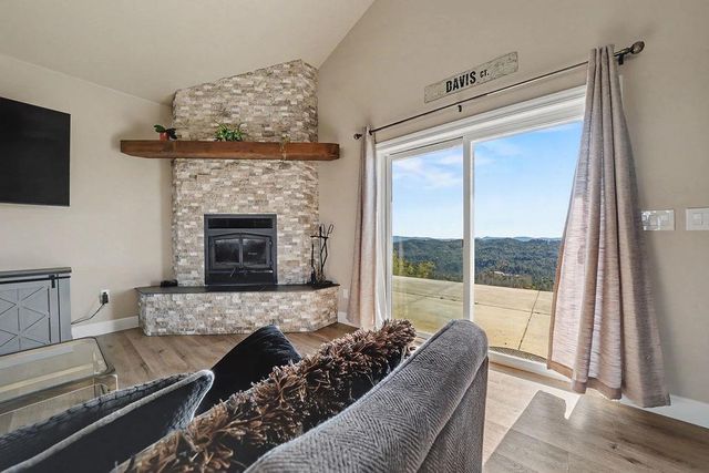 9515 Ham Luddy Rd, Mountain Ranch, CA 95246