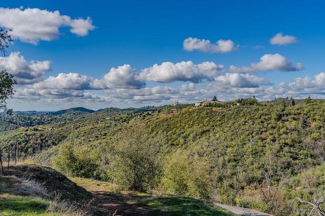 9515 Ham Luddy Rd, Mountain Ranch, CA 95246