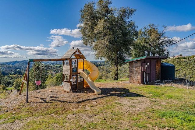 9515 Ham Luddy Rd, Mountain Ranch, CA 95246