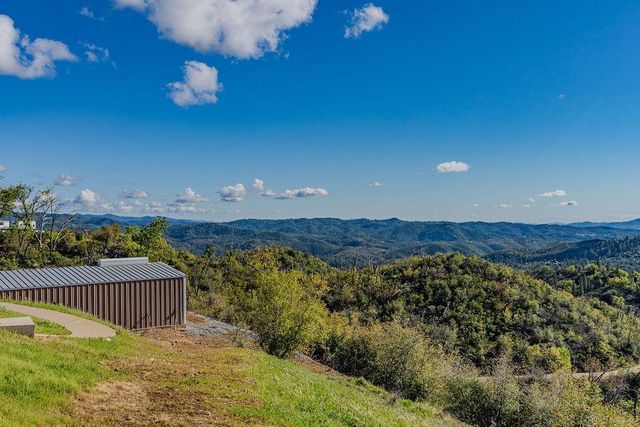 9515 Ham Luddy Rd, Mountain Ranch, CA 95246