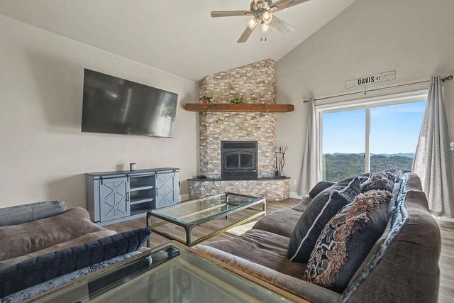 9515 Ham Luddy Rd, Mountain Ranch, CA 95246