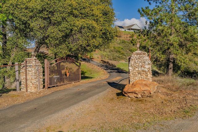 9515 Ham Luddy Rd, Mountain Ranch, CA 95246