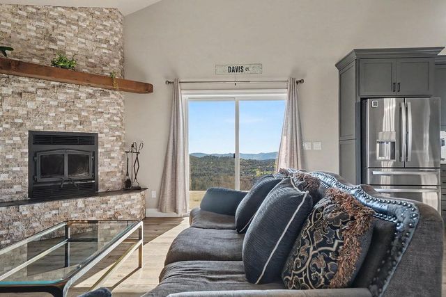 9515 Ham Luddy Rd, Mountain Ranch, CA 95246