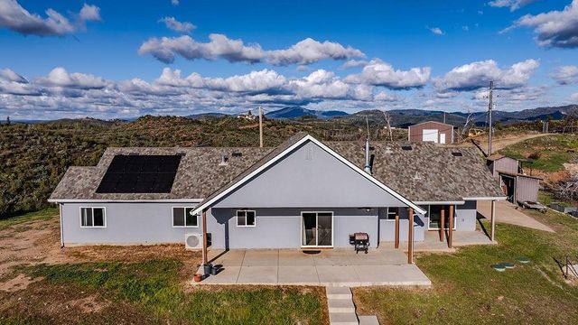 9515 Ham Luddy Rd, Mountain Ranch, CA 95246