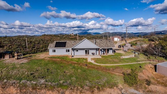 9515 Ham Luddy Rd, Mountain Ranch, CA 95246