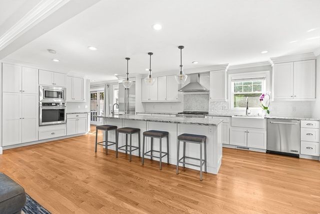 21 Willowdale Road, Winchester, MA 01890