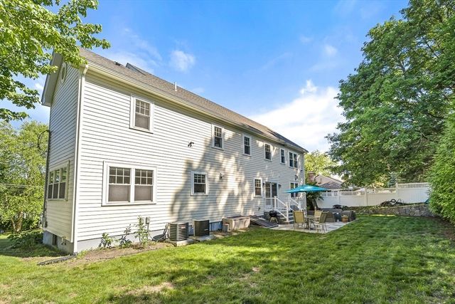 21 Willowdale Road, Winchester, MA 01890