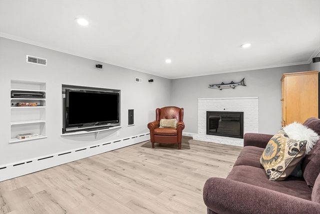 21 Willowdale Road, Winchester, MA 01890
