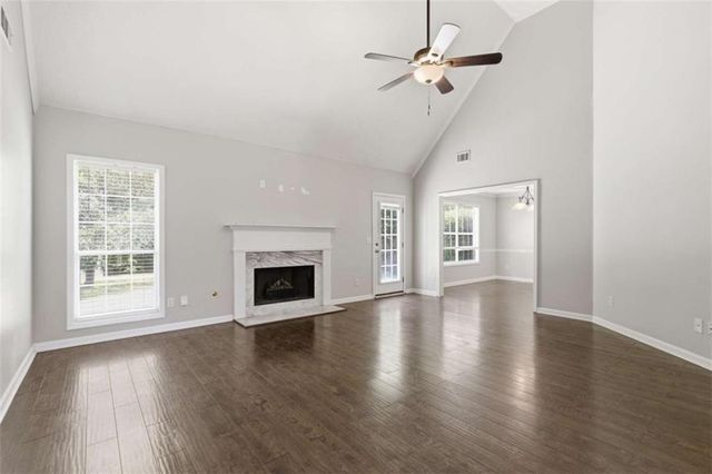 2820 Meadow Gate Way, Loganville, GA 30052