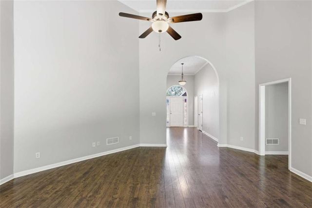 2820 Meadow Gate Way, Loganville, GA 30052