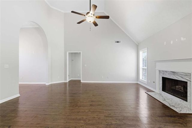 2820 Meadow Gate Way, Loganville, GA 30052