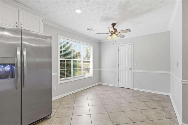 2820 Meadow Gate Way, Loganville, GA 30052