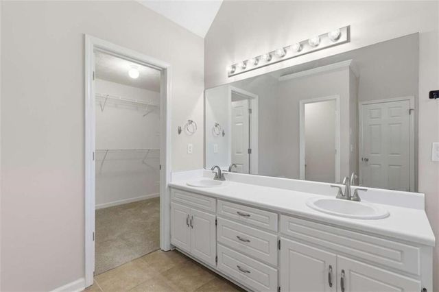 2820 Meadow Gate Way, Loganville, GA 30052
