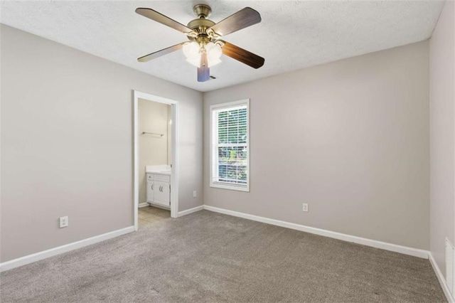 2820 Meadow Gate Way, Loganville, GA 30052
