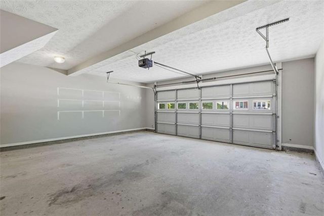 2820 Meadow Gate Way, Loganville, GA 30052