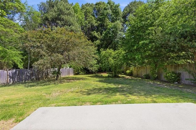 2820 Meadow Gate Way, Loganville, GA 30052