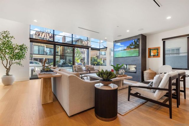 119 41st, Newport Beach, CA 92663