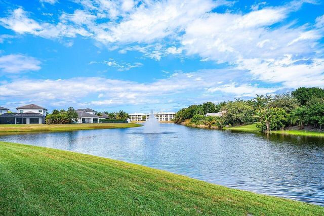 3019 Gin Berry Way, West Palm Beach, FL 33401